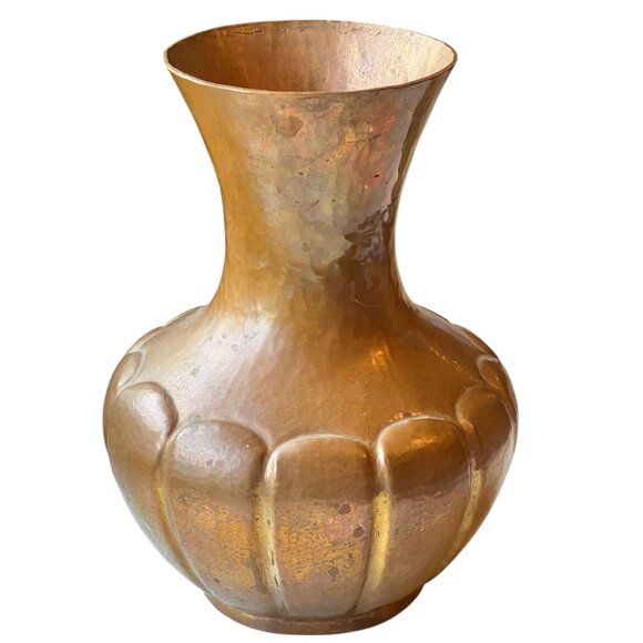 Hand Hammered Copper Vase  10" Tall Seamless Collectible Arts & Crafts Era - Picture 3 of 10